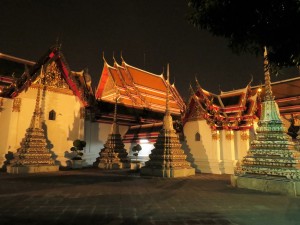 Alone at Wat Pho at night